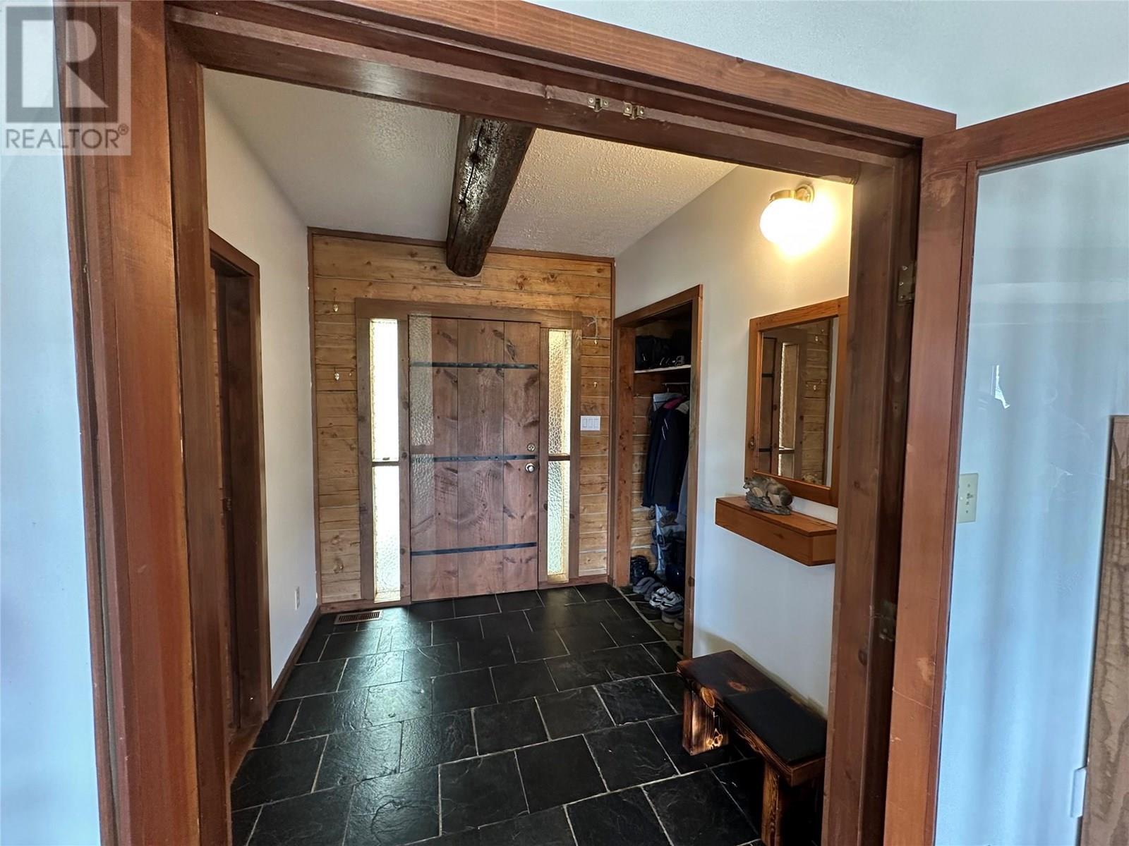 3655 Mclean Creek Road, Okanagan Falls, BC - Indoor Photo Showing Other Room