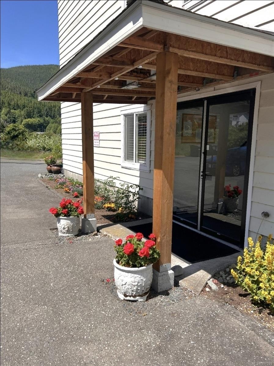 312-611 Macmillan Dr, Sayward, BC - Outdoor With Exterior