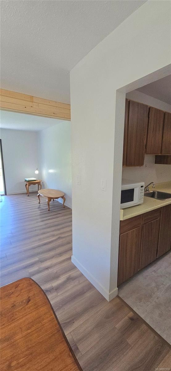 312-611 Macmillan Dr, Sayward, BC - Indoor Photo Showing Kitchen