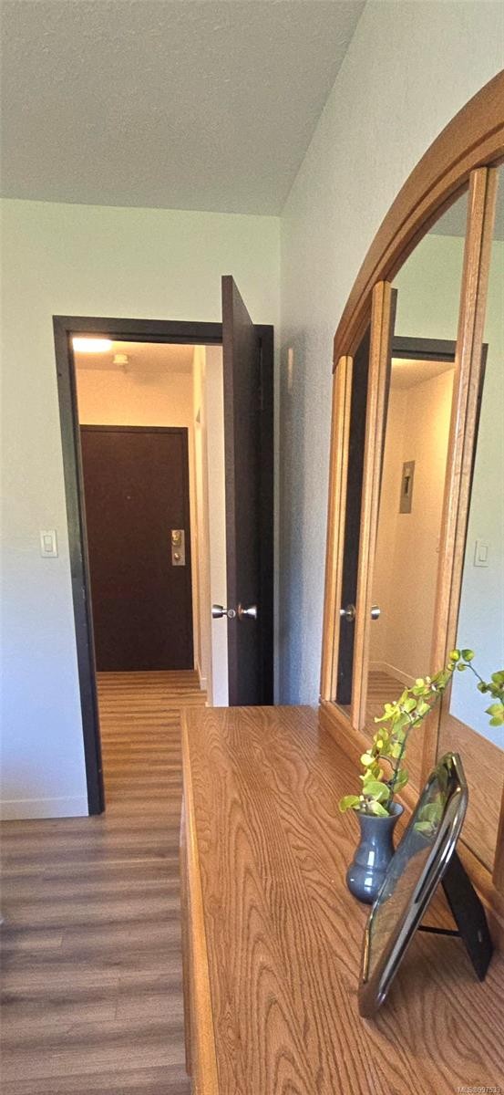 312-611 Macmillan Dr, Sayward, BC - Indoor Photo Showing Other Room