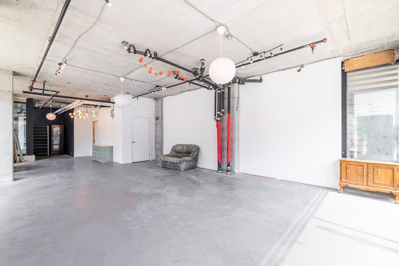 Interior - 975 Rue Clark, Montréal (Ville-Marie), QC - Indoor Photo Showing Garage