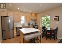 Back unit kitchen dining -