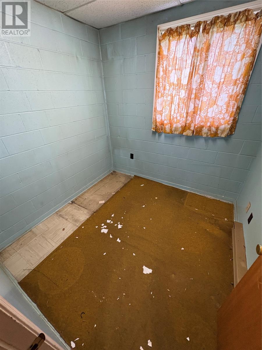 11 Commonwealth Drive, Botwood, NL