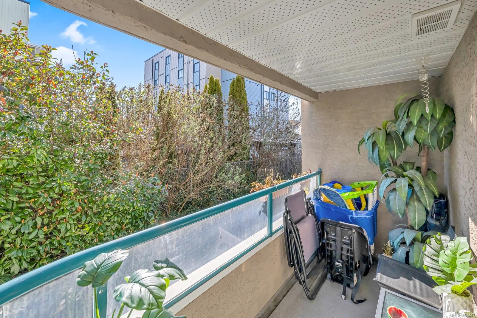 206-1223 Johnson St, Victoria, BC - Outdoor