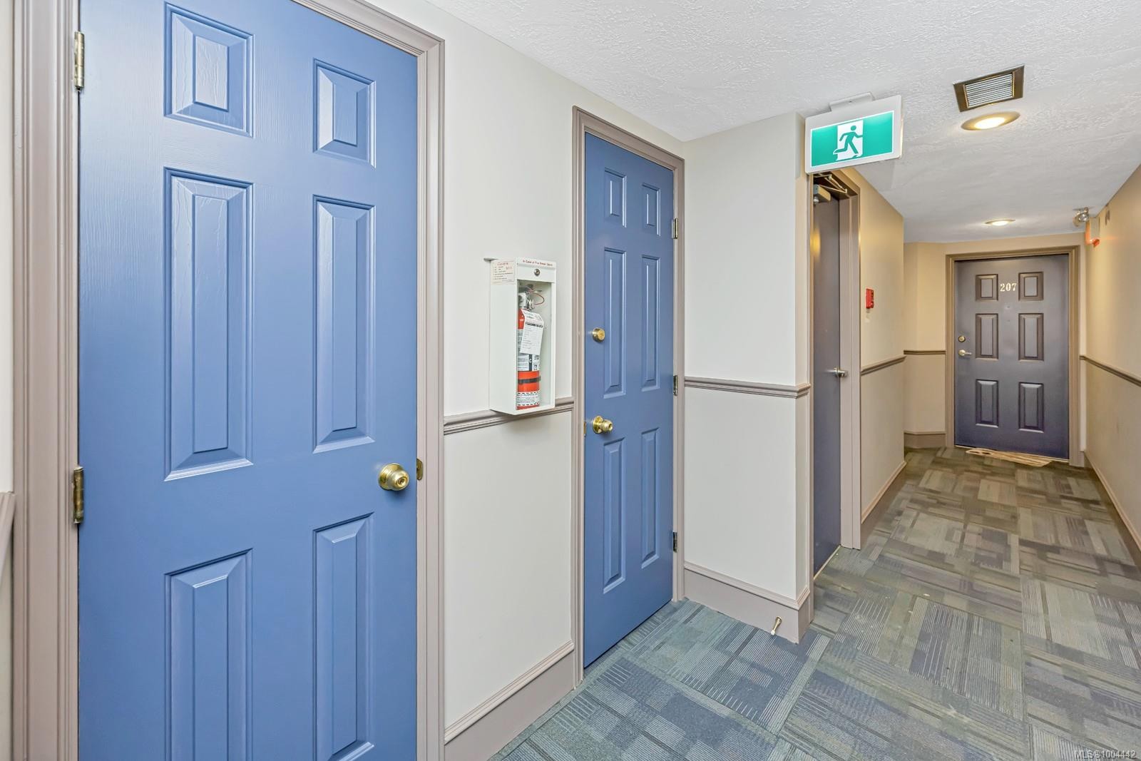 206-1223 Johnson St, Victoria, BC - Indoor Photo Showing Other Room