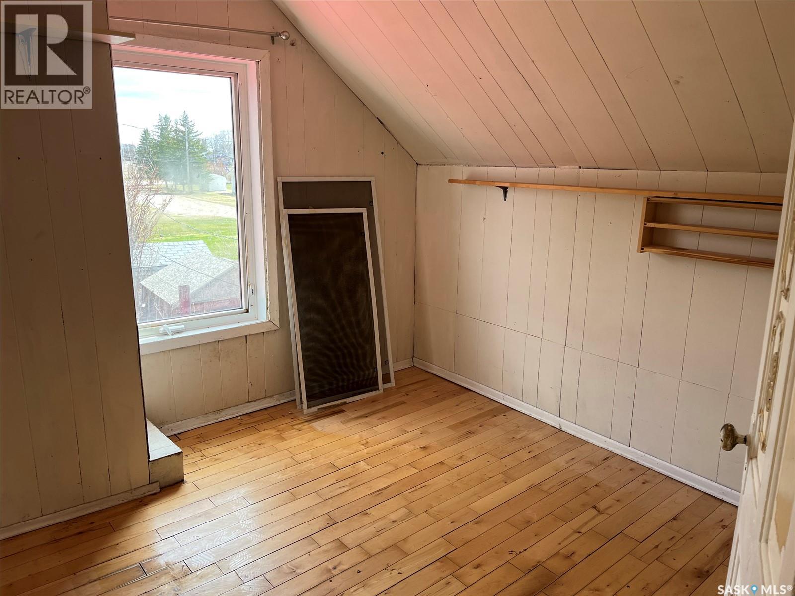 317 Moore Street, Foam Lake, SK - Indoor Photo Showing Other Room