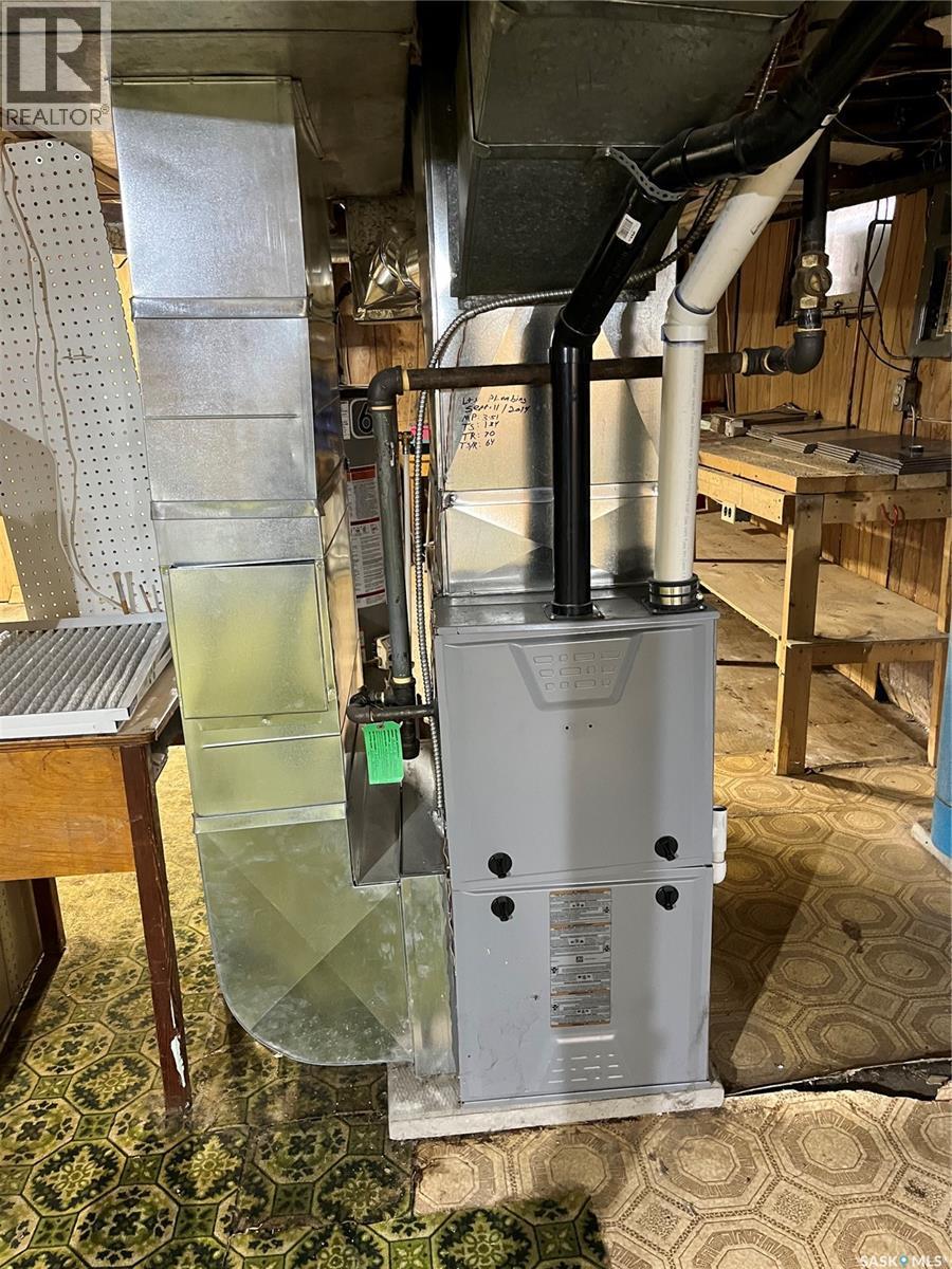 317 Moore Street, Foam Lake, SK - Indoor Photo Showing Basement