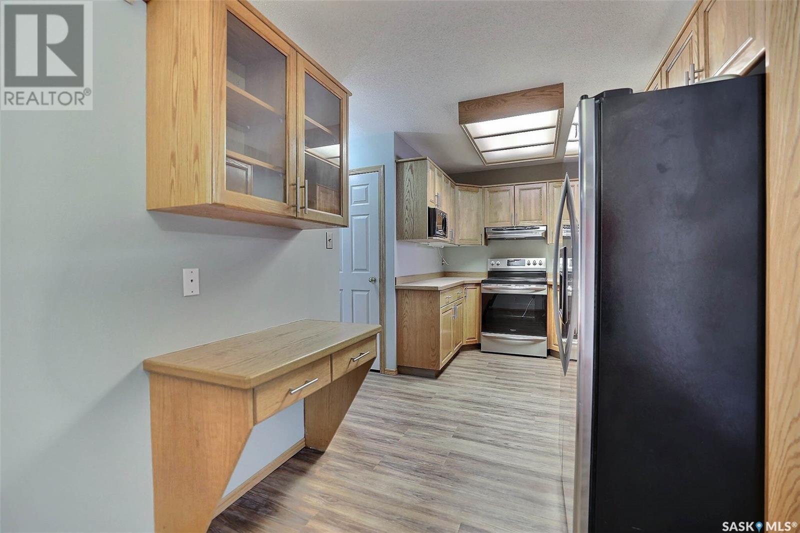 25 2338 Assiniboine Avenue E, Regina, SK - Indoor