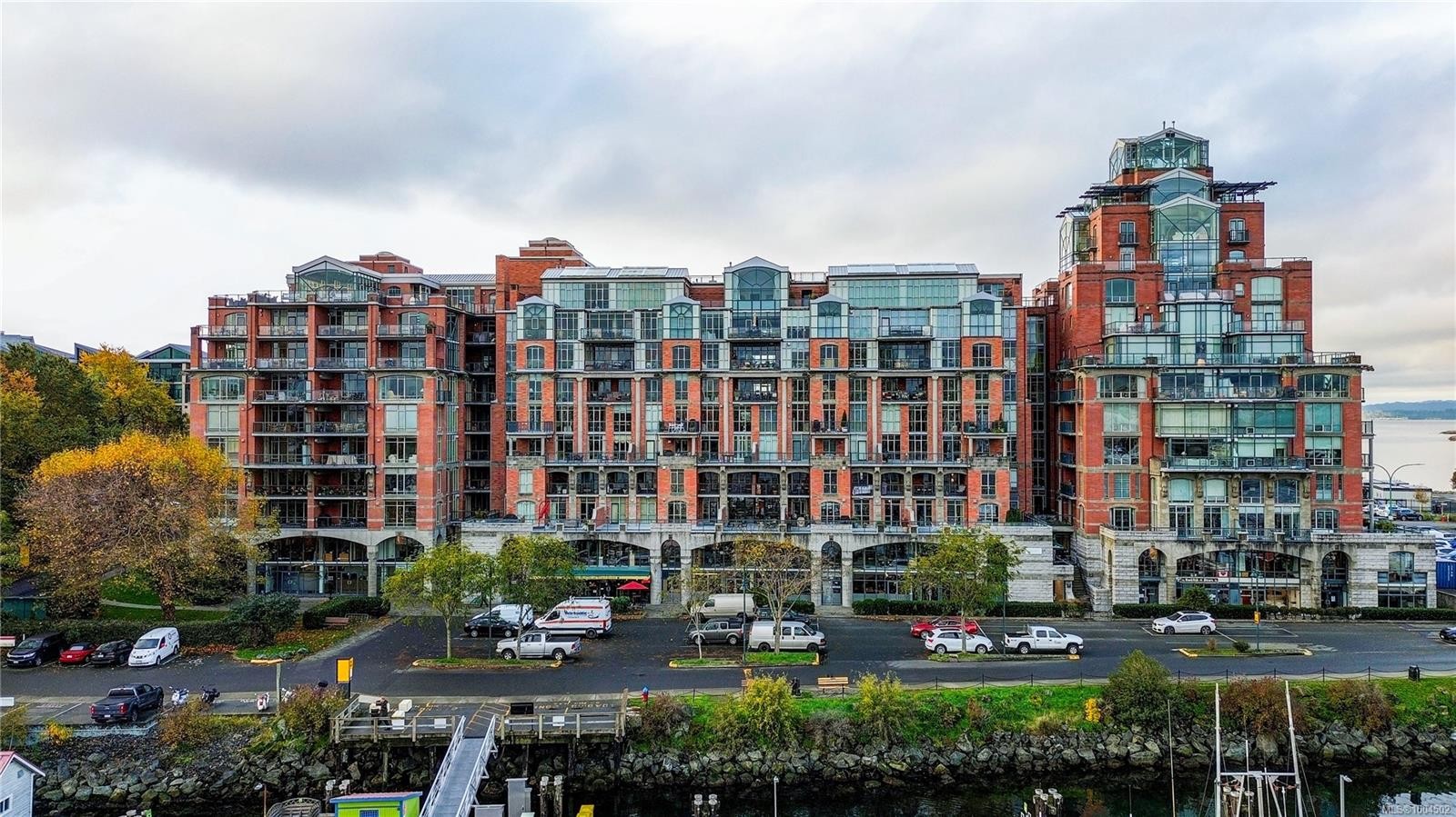 107-19 Dallas Rd, Victoria, BC