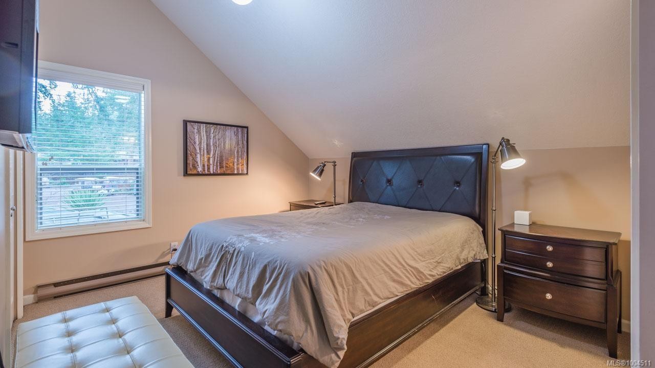 8 Pirates Lane, Protection Island, BC