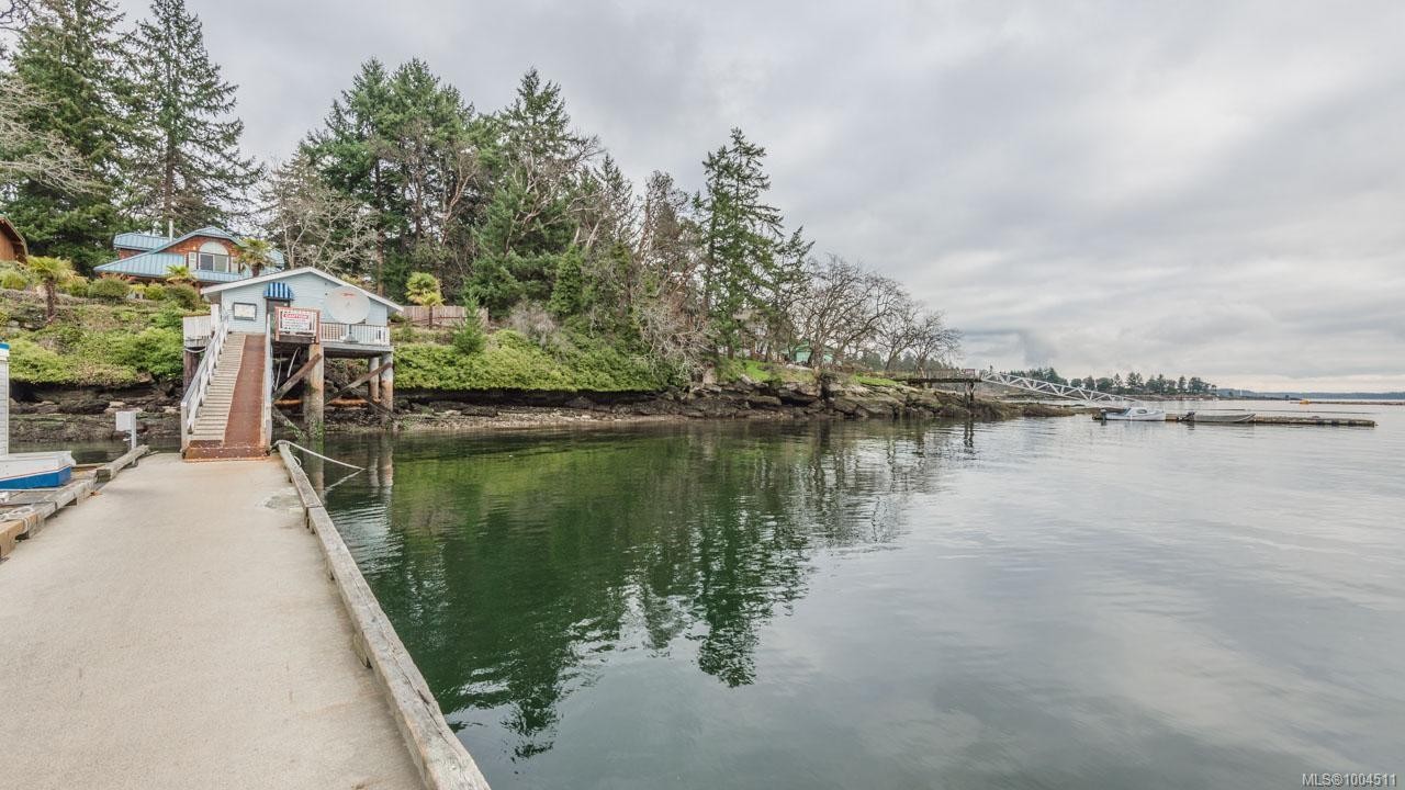 8 Pirates Lane, Protection Island, BC