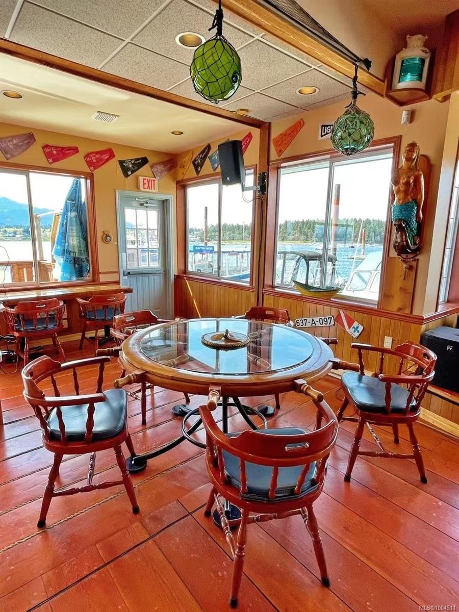 8 Pirates Lane, Protection Island, BC