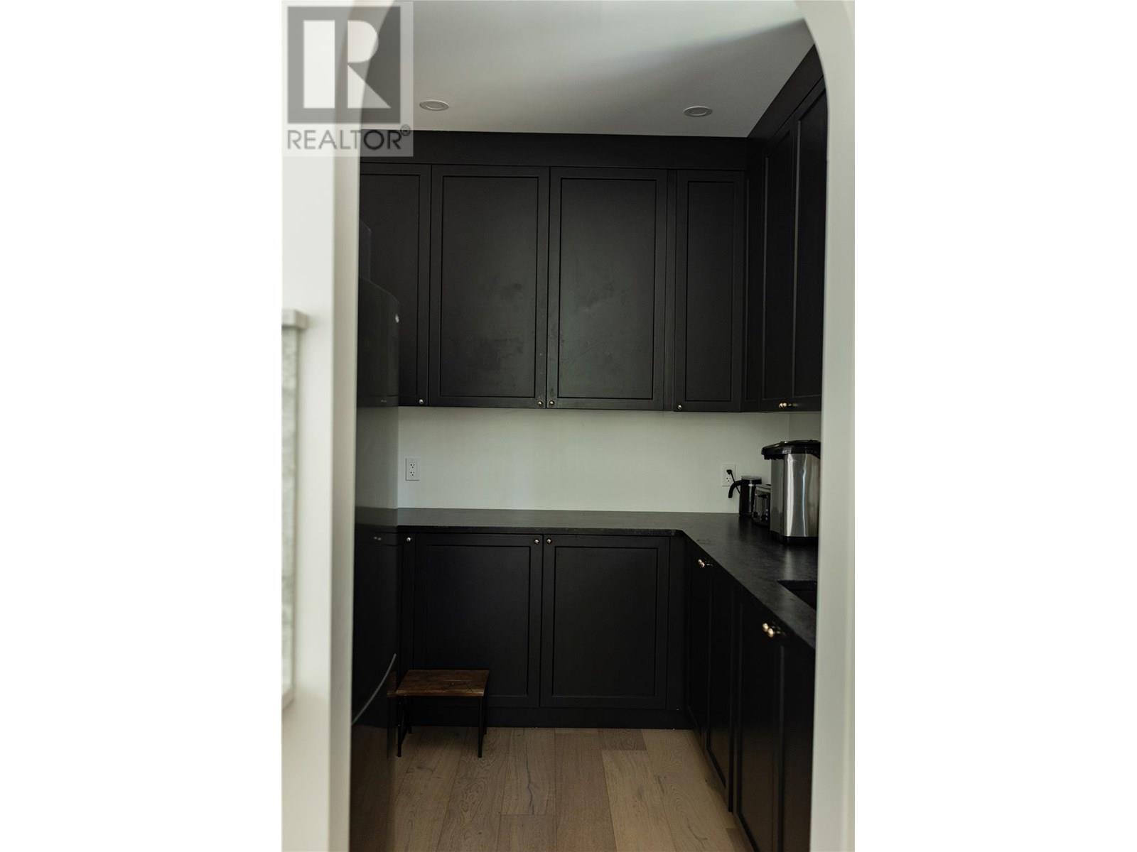 2690 Placer Place, Grand Forks, BC - Indoor Photo Showing Kitchen