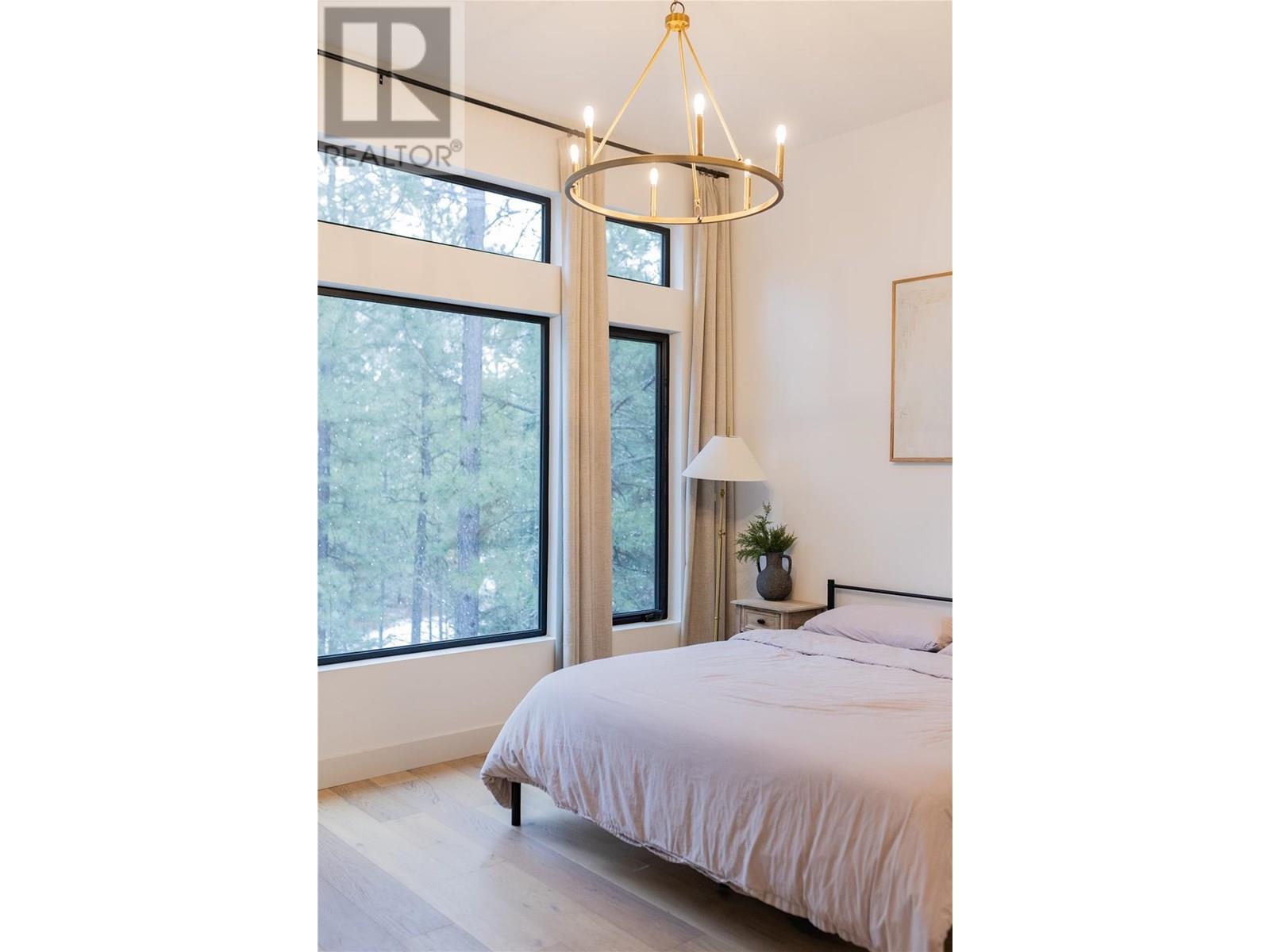 2690 Placer Place, Grand Forks, BC - Indoor Photo Showing Bedroom