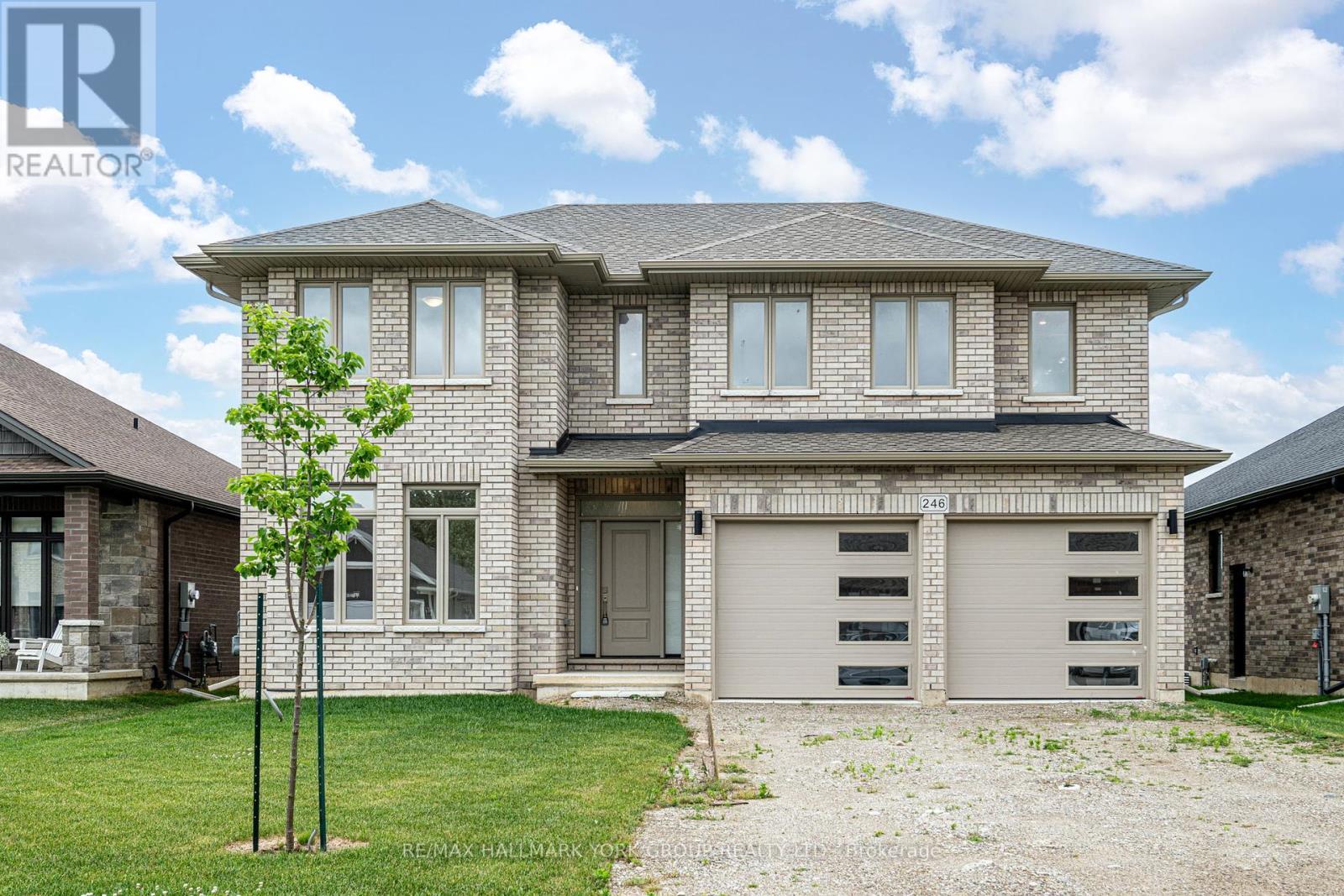 246 Leitch Street, Dutton/Dunwich, ON - Outdoor With Facade