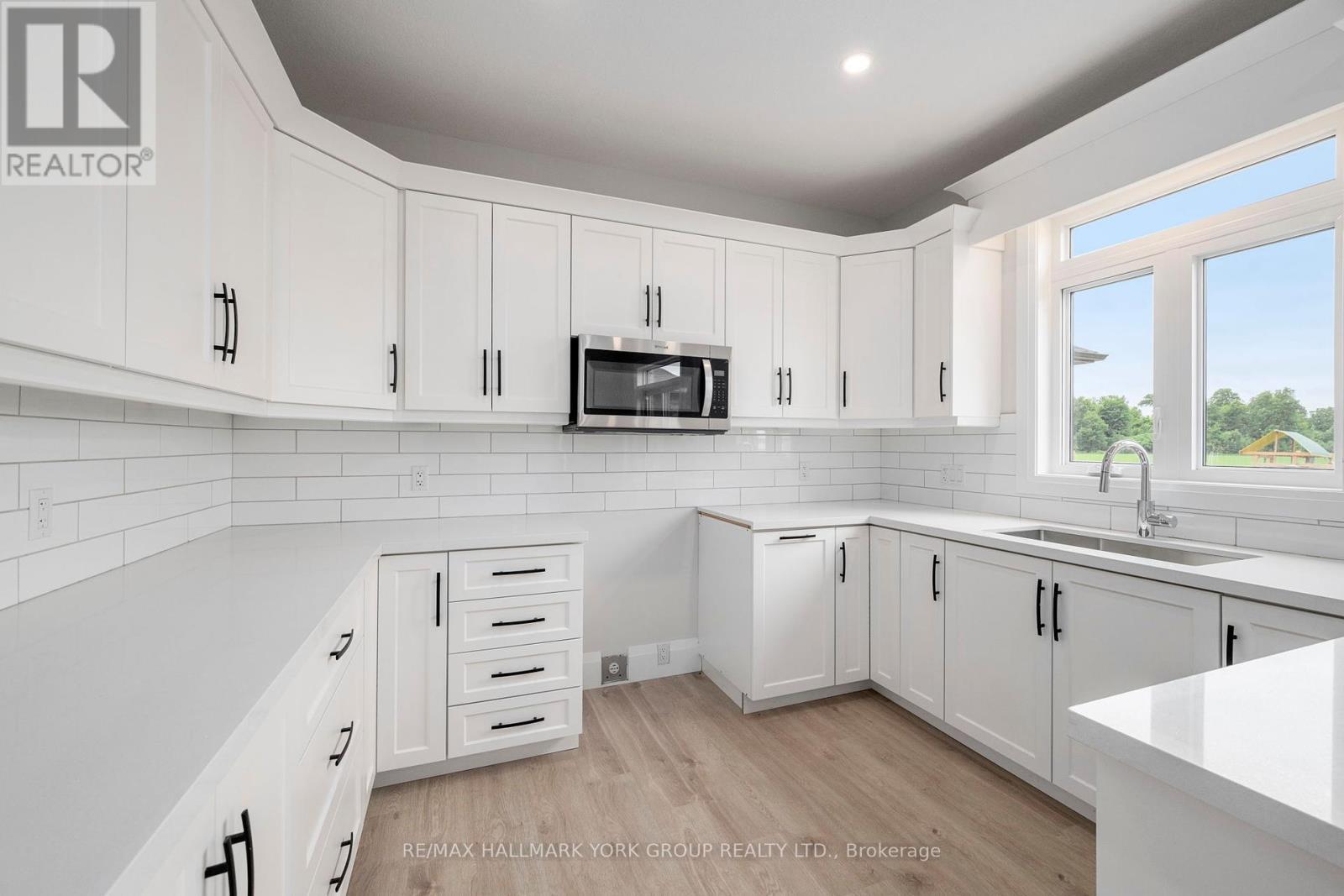 246 Leitch Street, Dutton/Dunwich, ON - Indoor Photo Showing Kitchen