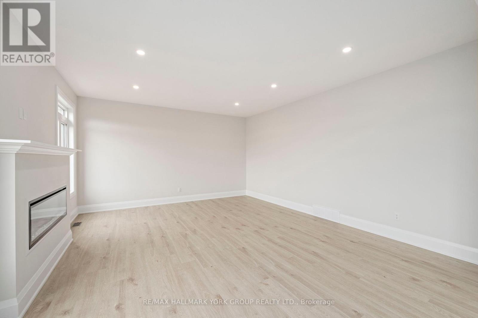 246 Leitch Street, Dutton/Dunwich, ON - Indoor Photo Showing Other Room