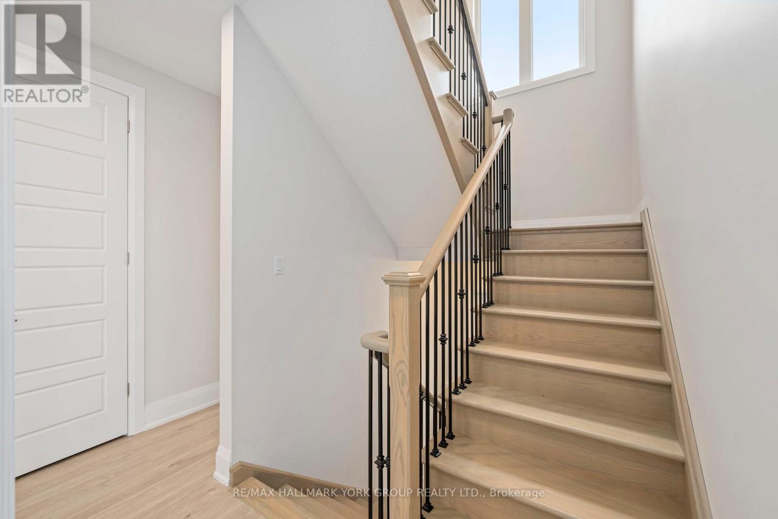 246 Leitch Street, Dutton/Dunwich, ON - Indoor Photo Showing Other Room