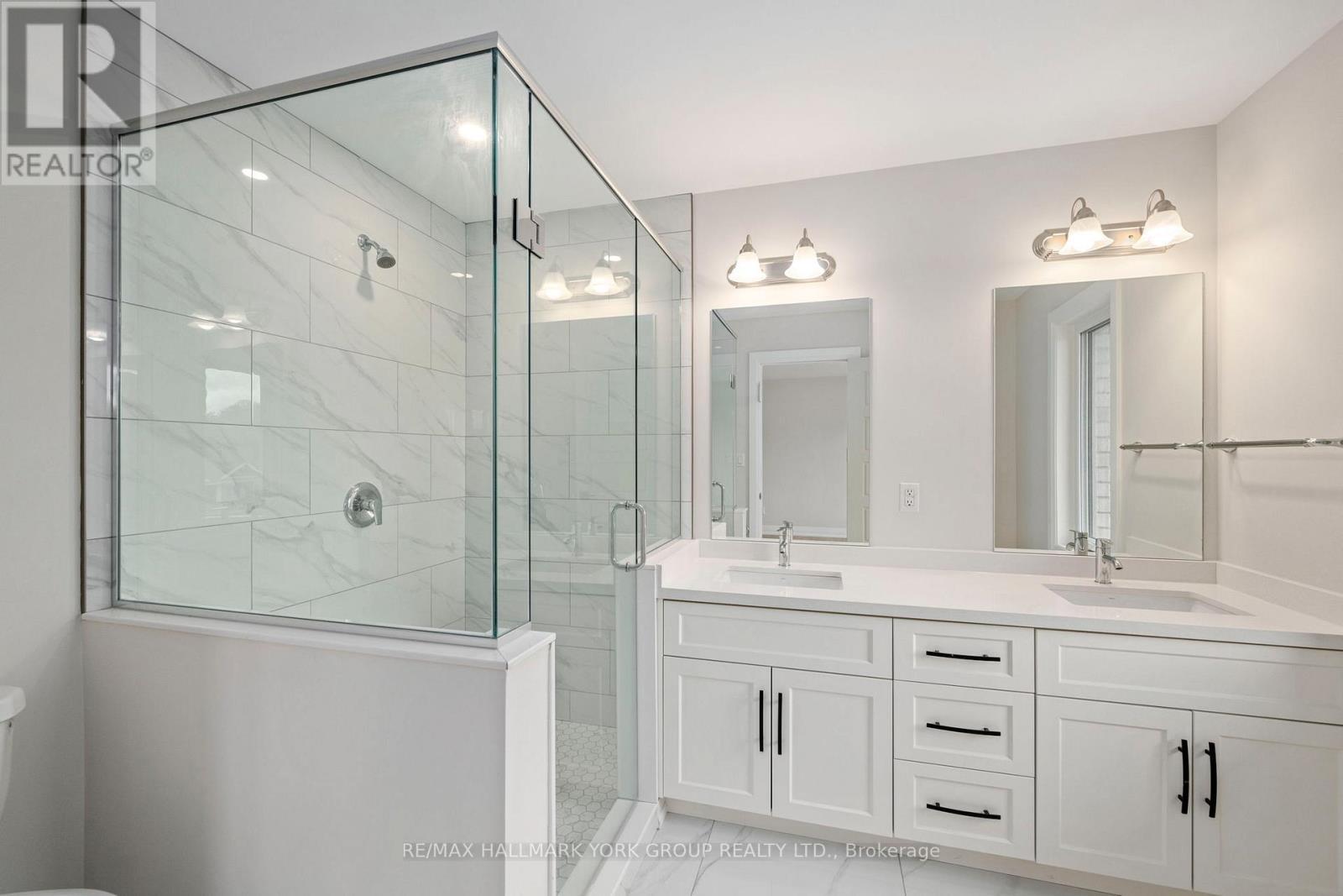 246 Leitch Street, Dutton/Dunwich, ON - Indoor Photo Showing Bathroom
