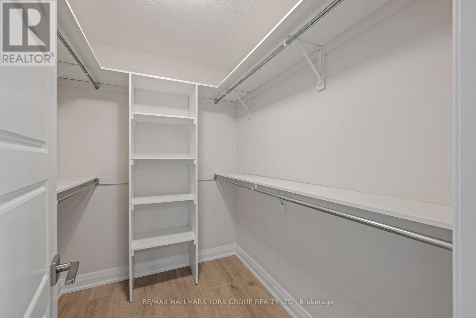 246 Leitch Street, Dutton/Dunwich, ON - Indoor With Storage