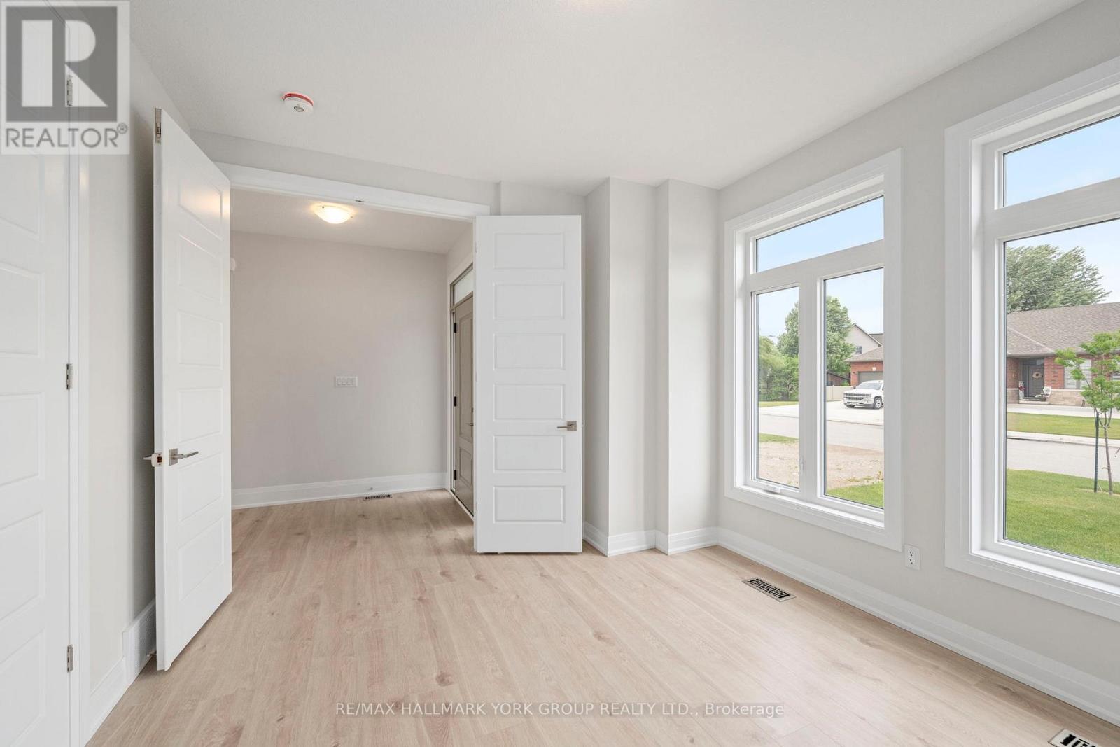 246 Leitch Street, Dutton/Dunwich, ON - Indoor Photo Showing Other Room