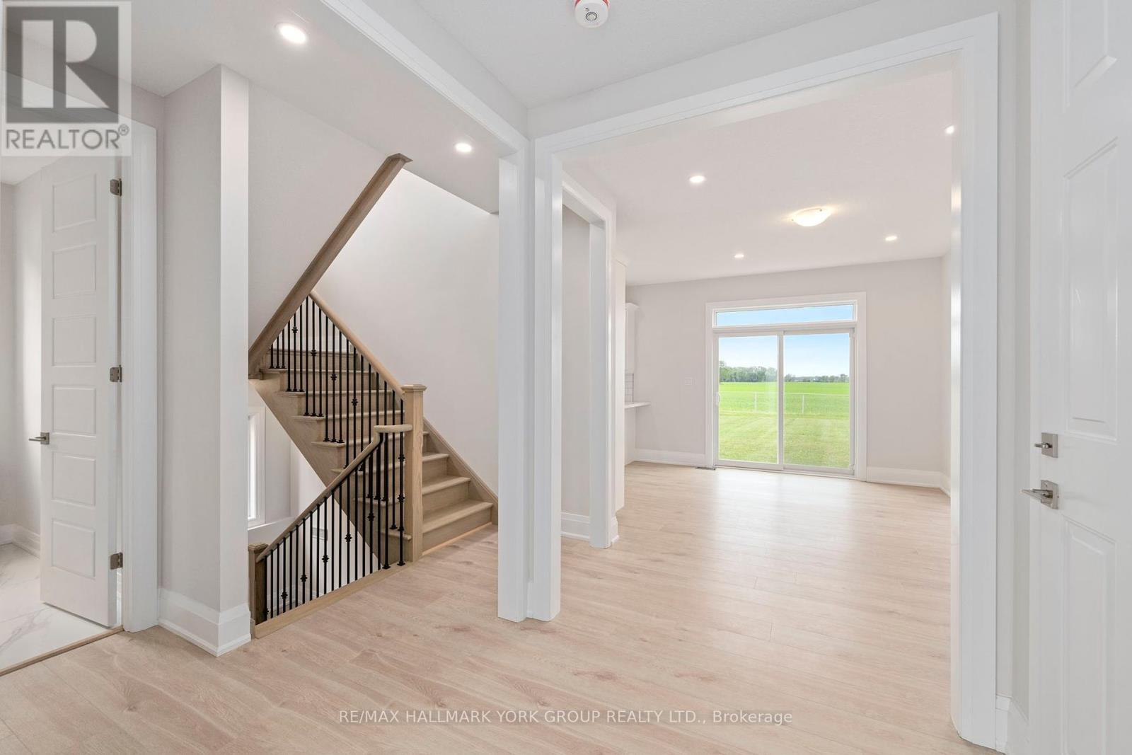 246 Leitch Street, Dutton/Dunwich, ON - Indoor Photo Showing Other Room