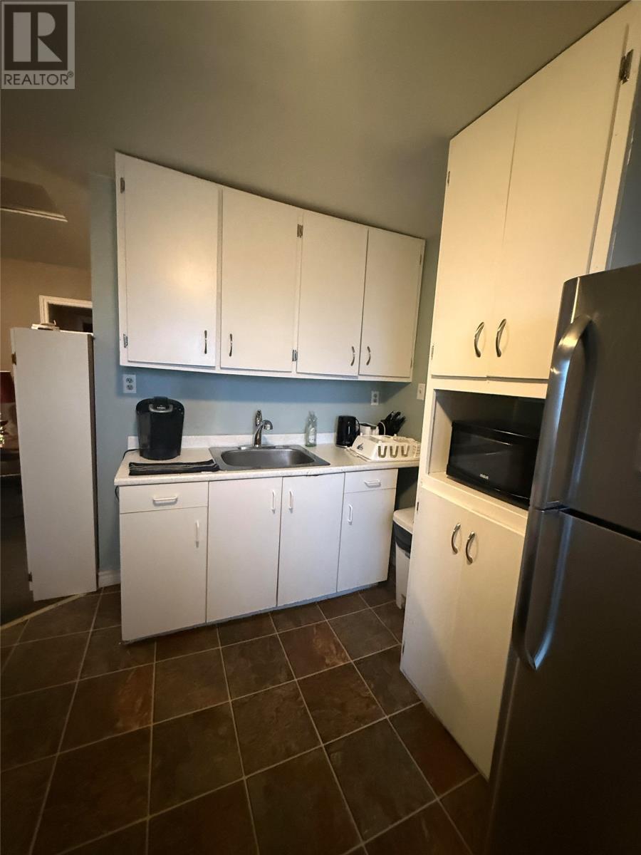 24 Freshwater Crescent, Freshwater, NL - Indoor Photo Showing Kitchen