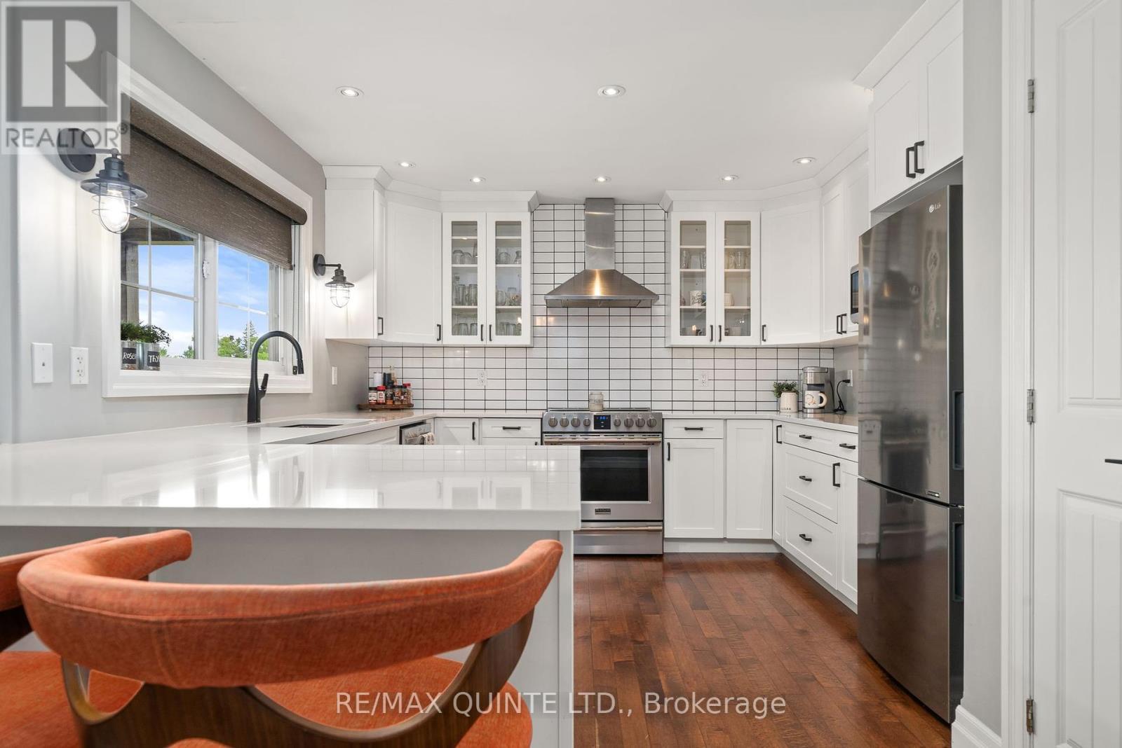 27 Charles Road, Tweed (Hungerford (Twp)), ON - Indoor Photo Showing Kitchen With Upgraded Kitchen
