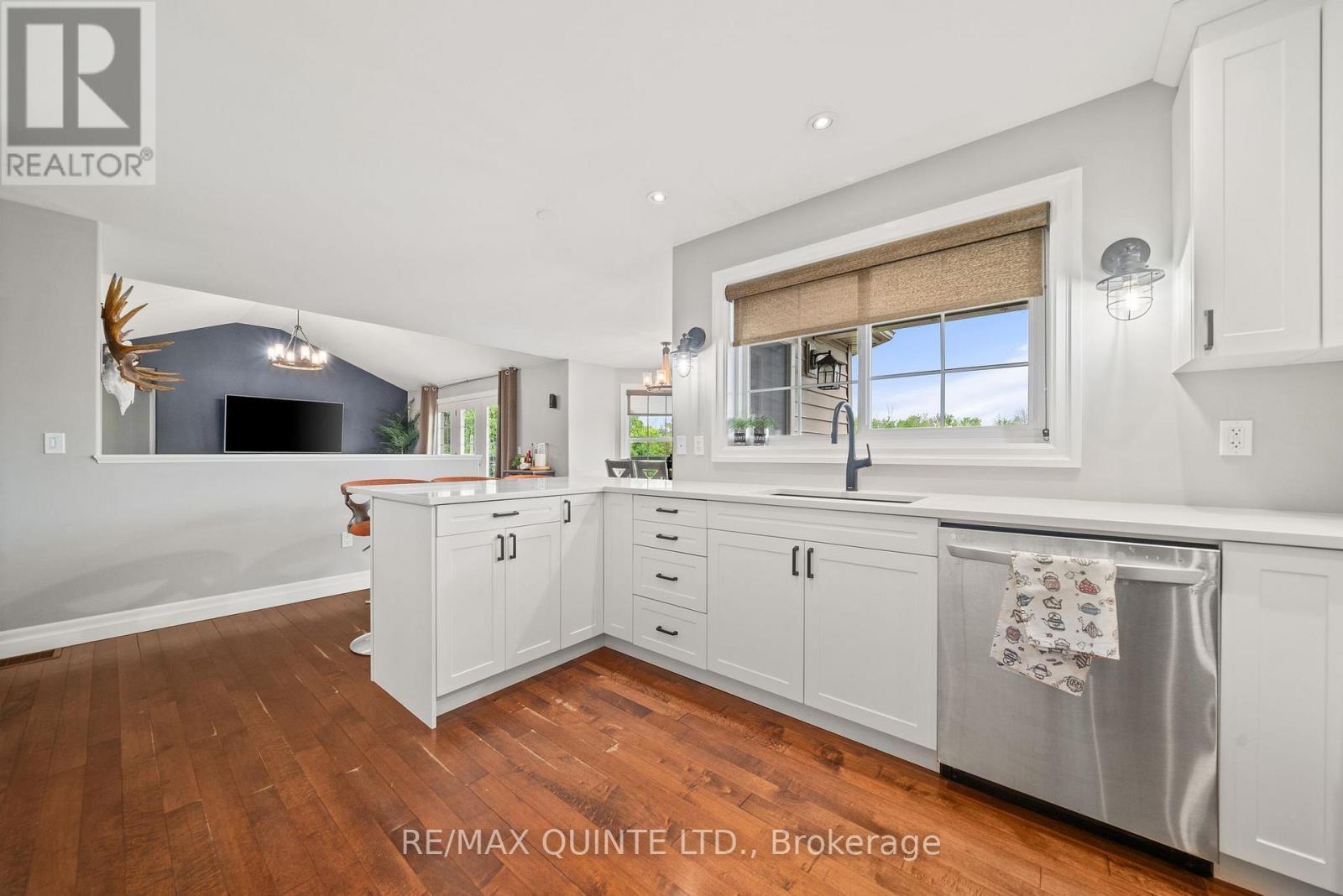 27 Charles Road, Tweed (Hungerford (Twp)), ON - Indoor Photo Showing Kitchen