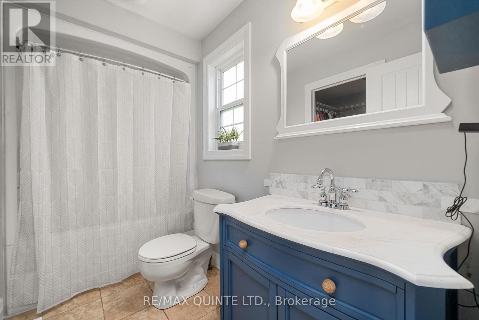 27 Charles Road, Tweed (Hungerford (Twp)), ON - Indoor Photo Showing Bathroom