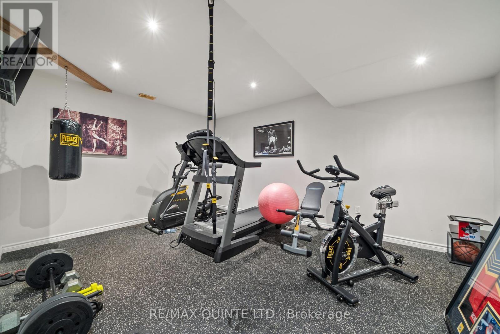 27 Charles Road, Tweed (Hungerford (Twp)), ON - Indoor Photo Showing Gym Room