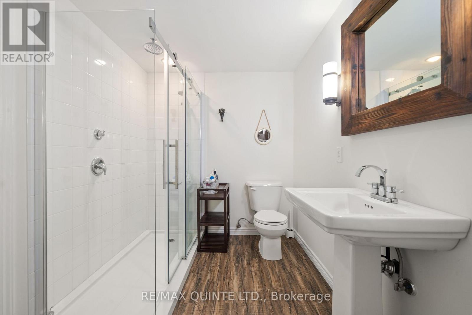27 Charles Road, Tweed (Hungerford (Twp)), ON - Indoor Photo Showing Bathroom