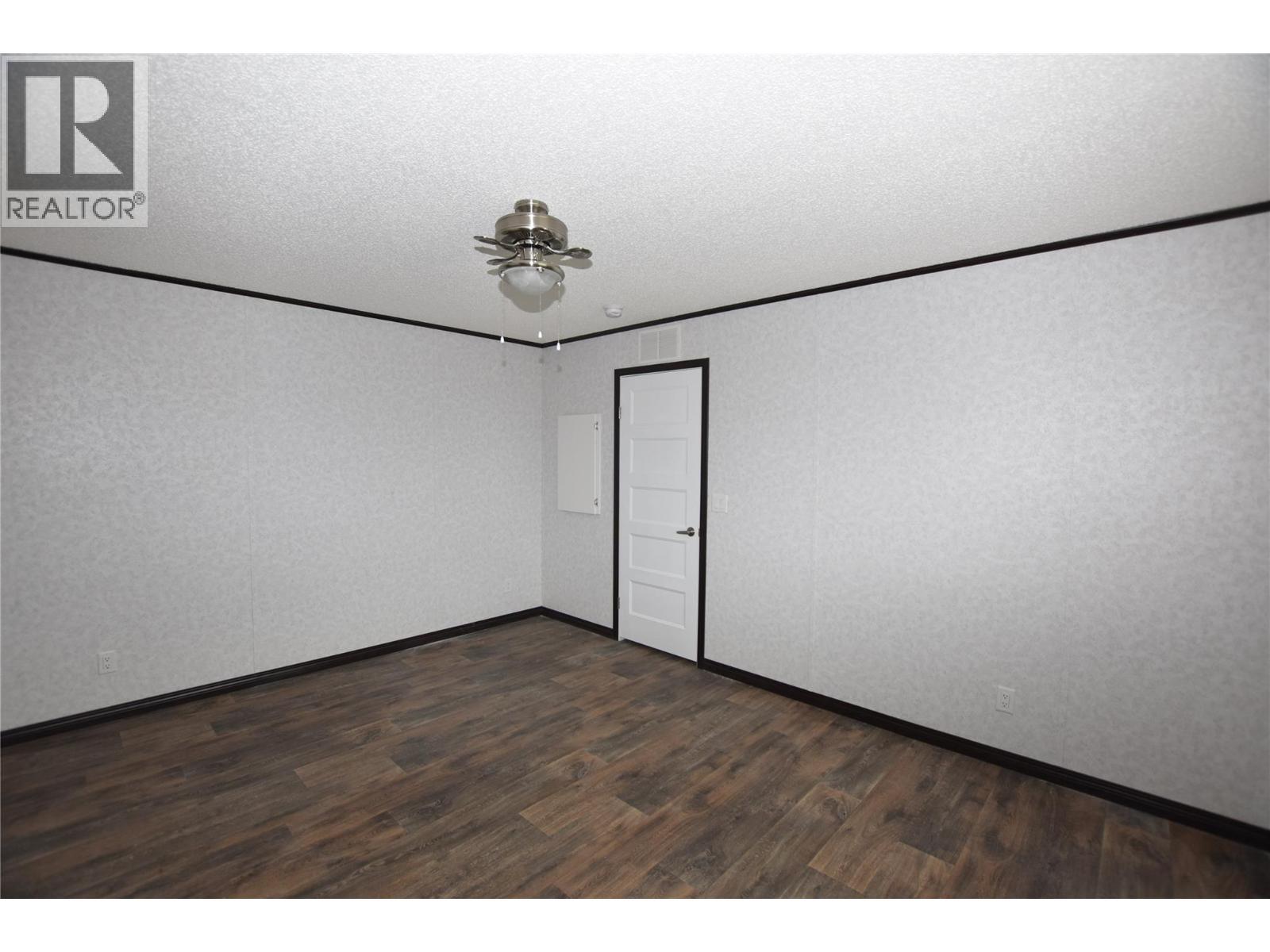 will fit a king sized bed - 61 Antoine Road Unit# 24, Vernon, BC