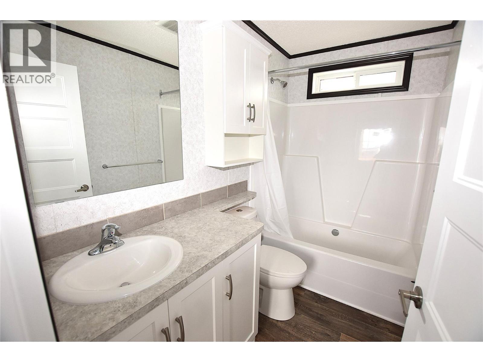 main bath full 4 piece - 61 Antoine Road Unit# 24, Vernon, BC