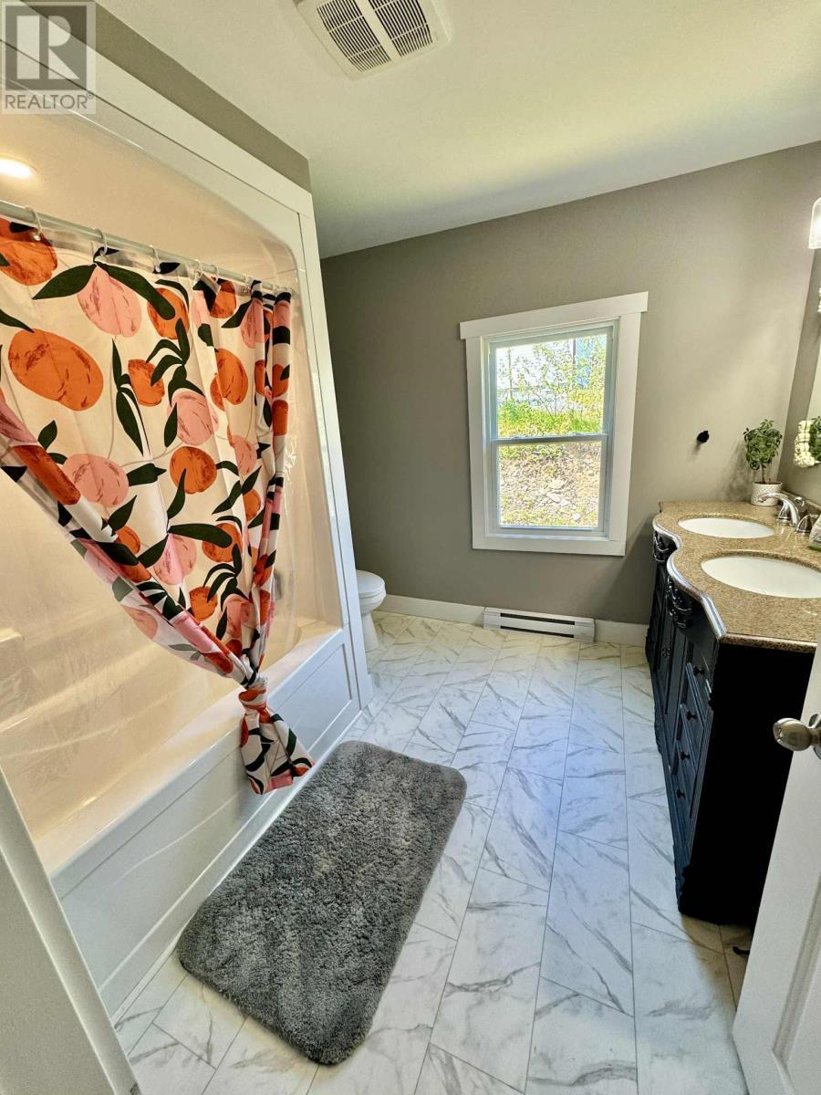 294 Bond'S Path, Placentia, NL - Indoor Photo Showing Bathroom