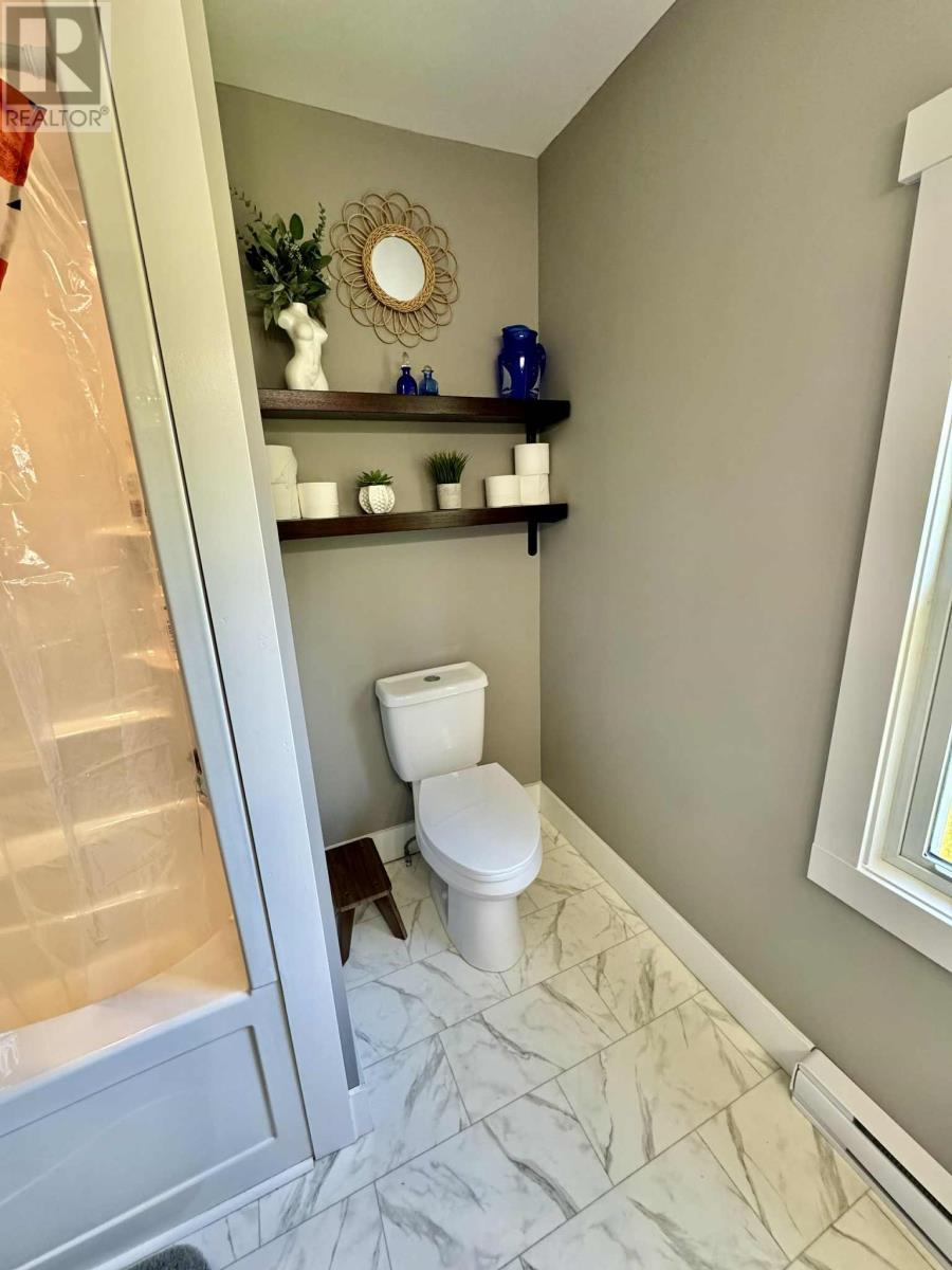 294 Bond'S Path, Placentia, NL - Indoor Photo Showing Bathroom