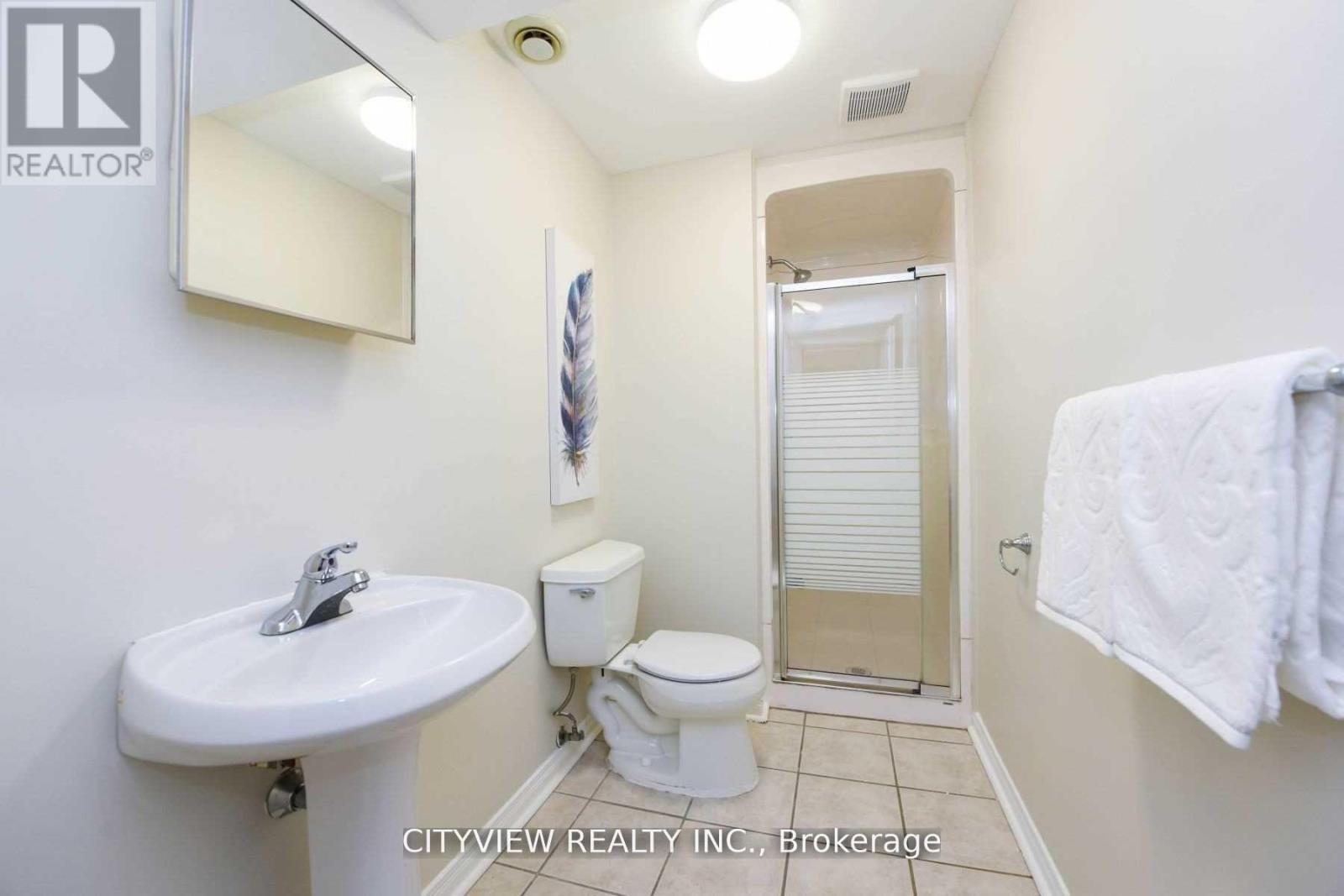 6459 Tisler Crescent, Mississauga, ON - Indoor Photo Showing Bathroom