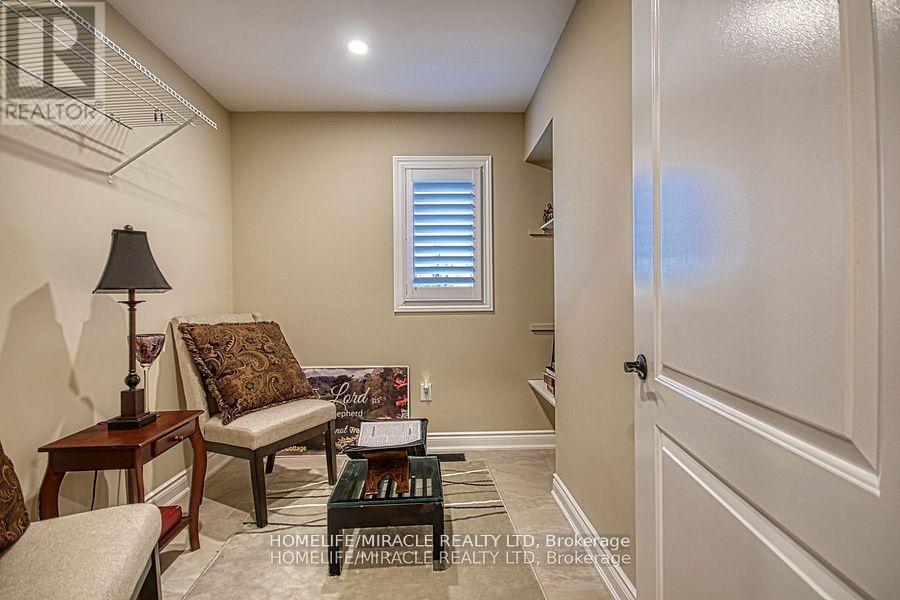 5499 Attema Crescent, West Lincoln, ON - Indoor Photo Showing Other Room