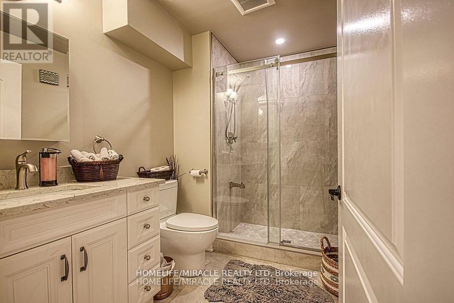 5499 Attema Crescent, West Lincoln, ON - Indoor Photo Showing Bathroom