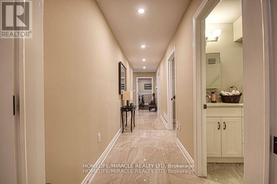 5499 Attema Crescent, West Lincoln, ON - Indoor Photo Showing Other Room