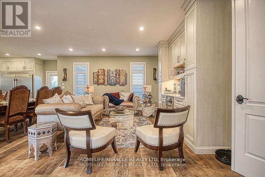 5499 Attema Crescent, West Lincoln, ON - Indoor Photo Showing Other Room