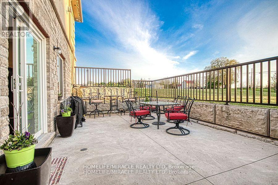 5499 Attema Crescent, West Lincoln, ON - Outdoor