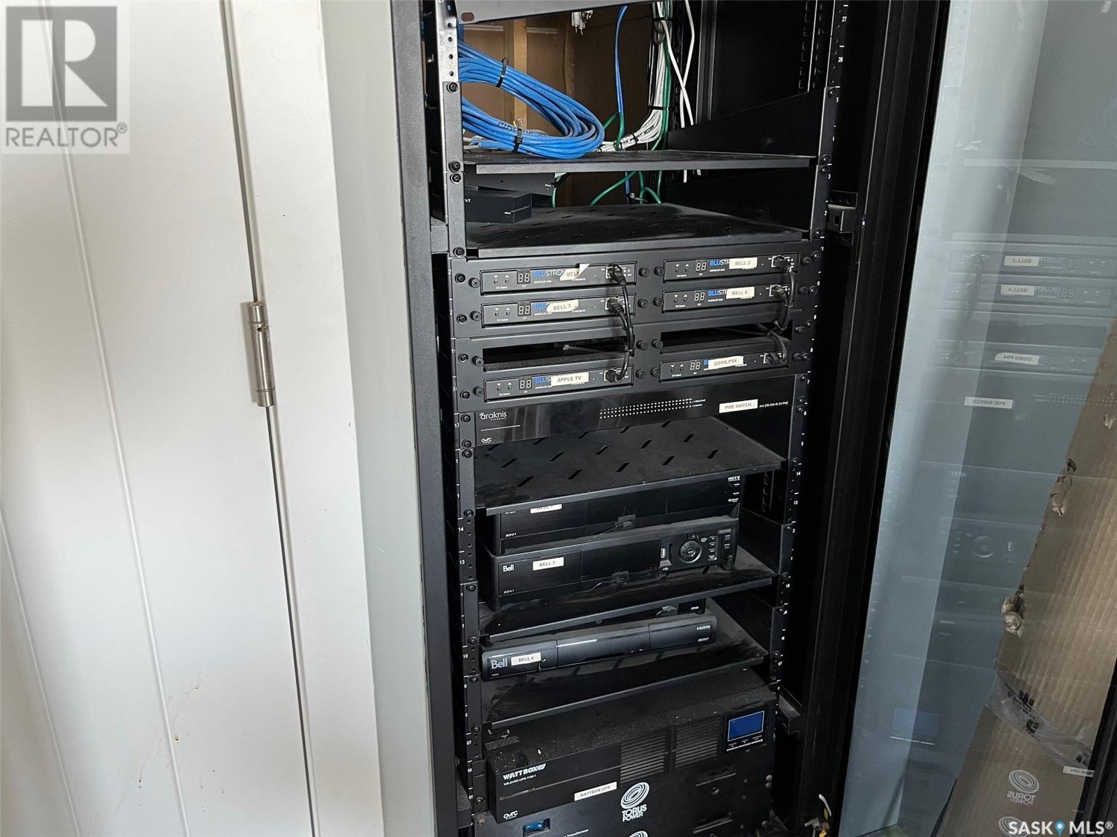 2431 Jameson Crescent, Regina, SK - Indoor