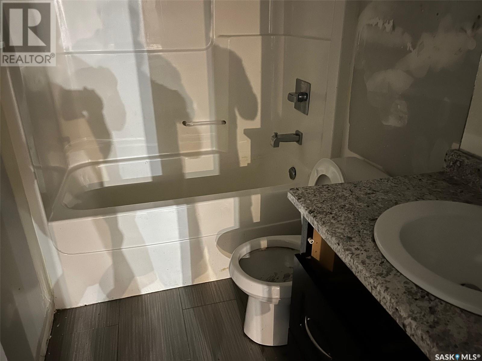 2431 Jameson Crescent, Regina, SK - Indoor Photo Showing Bathroom