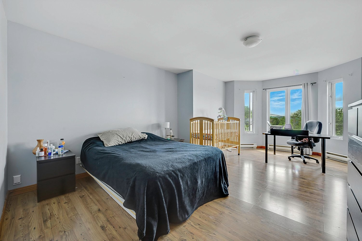 Chambre à coucher principale - 726 Rue Du Muguet, Sainte-Agathe-Des-Monts, QC - Indoor Photo Showing Bedroom