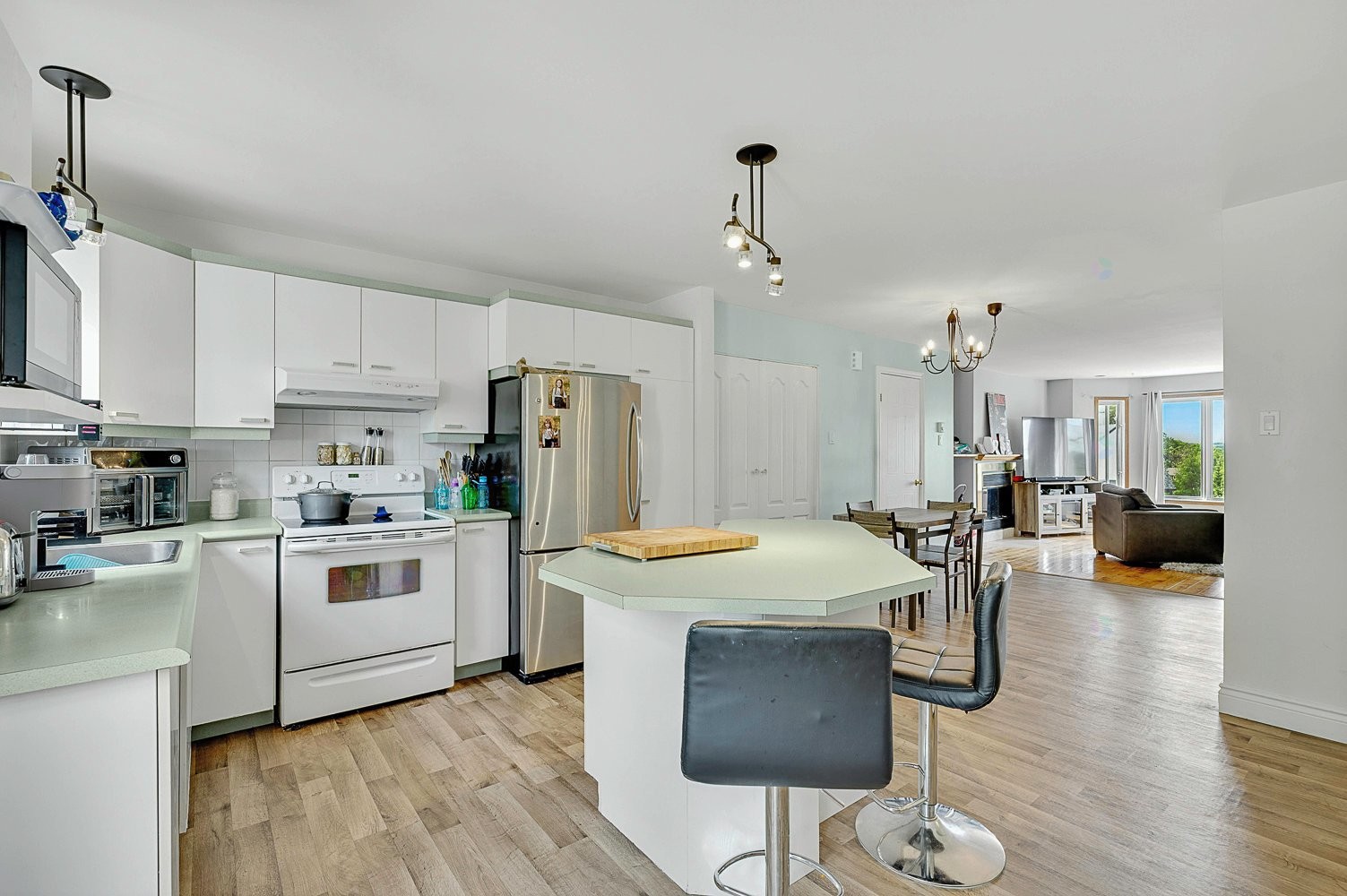 Cuisine - 726 Rue Du Muguet, Sainte-Agathe-Des-Monts, QC - Indoor Photo Showing Kitchen