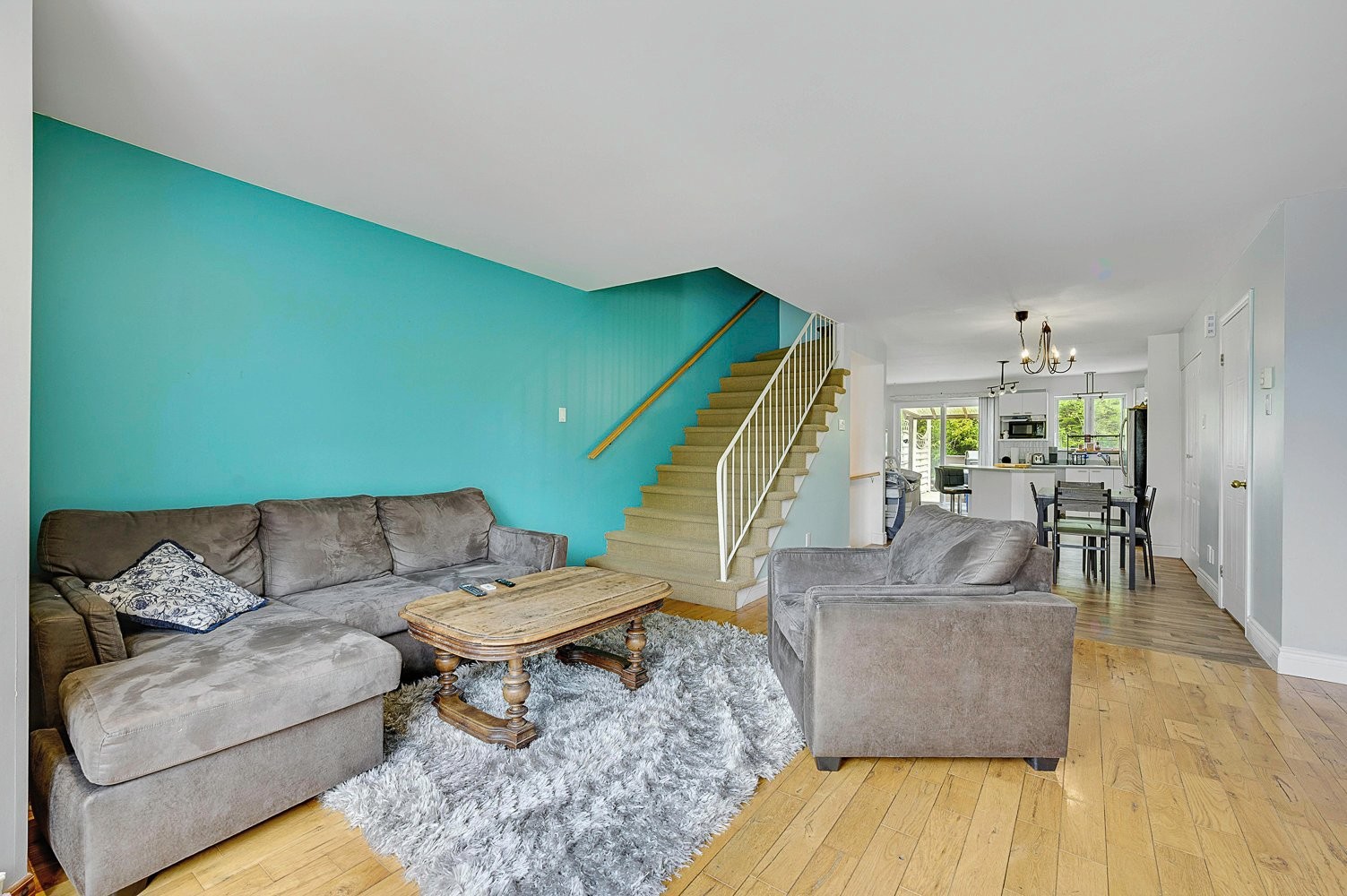 Salon - 726 Rue Du Muguet, Sainte-Agathe-Des-Monts, QC - Indoor Photo Showing Living Room