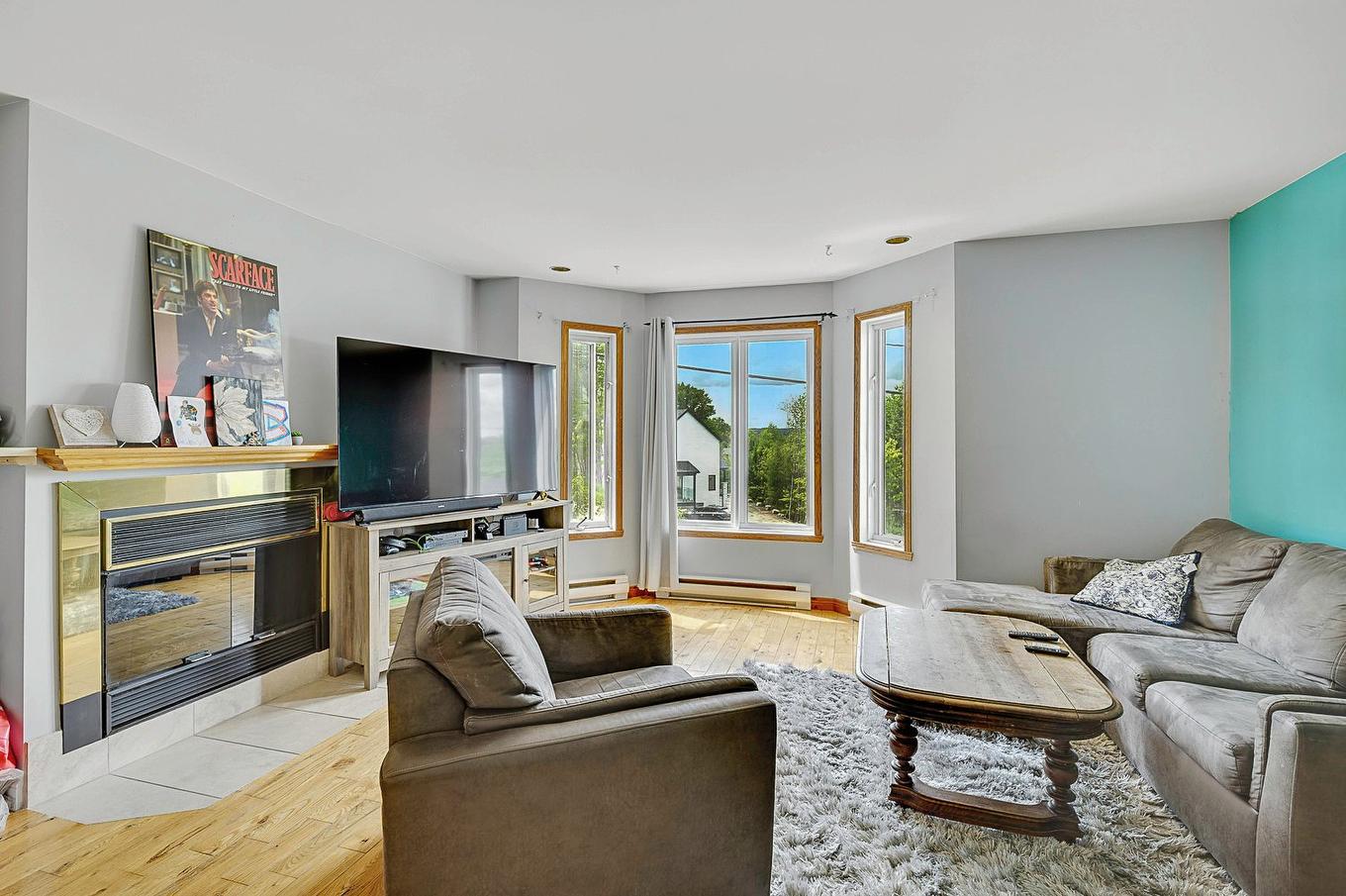 Salon - 726 Rue Du Muguet, Sainte-Agathe-Des-Monts, QC - Indoor Photo Showing Living Room