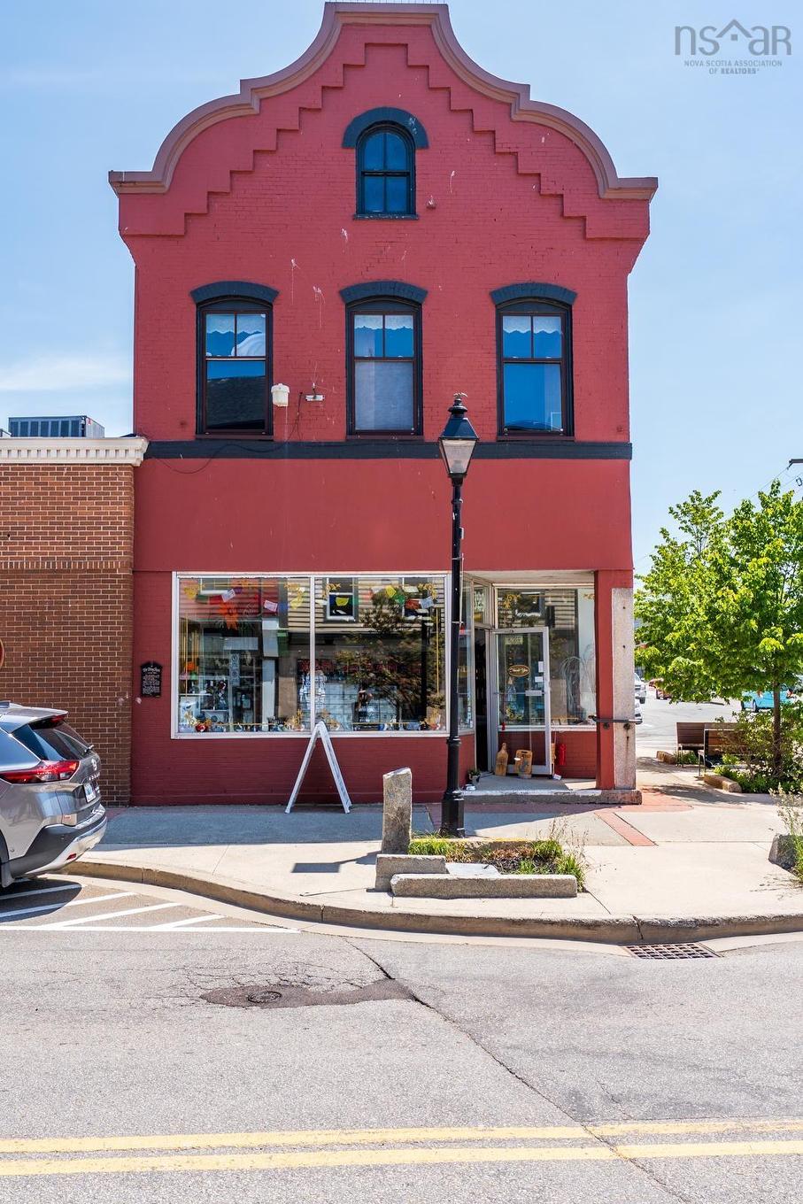 329 Main Street, Yarmouth, NS