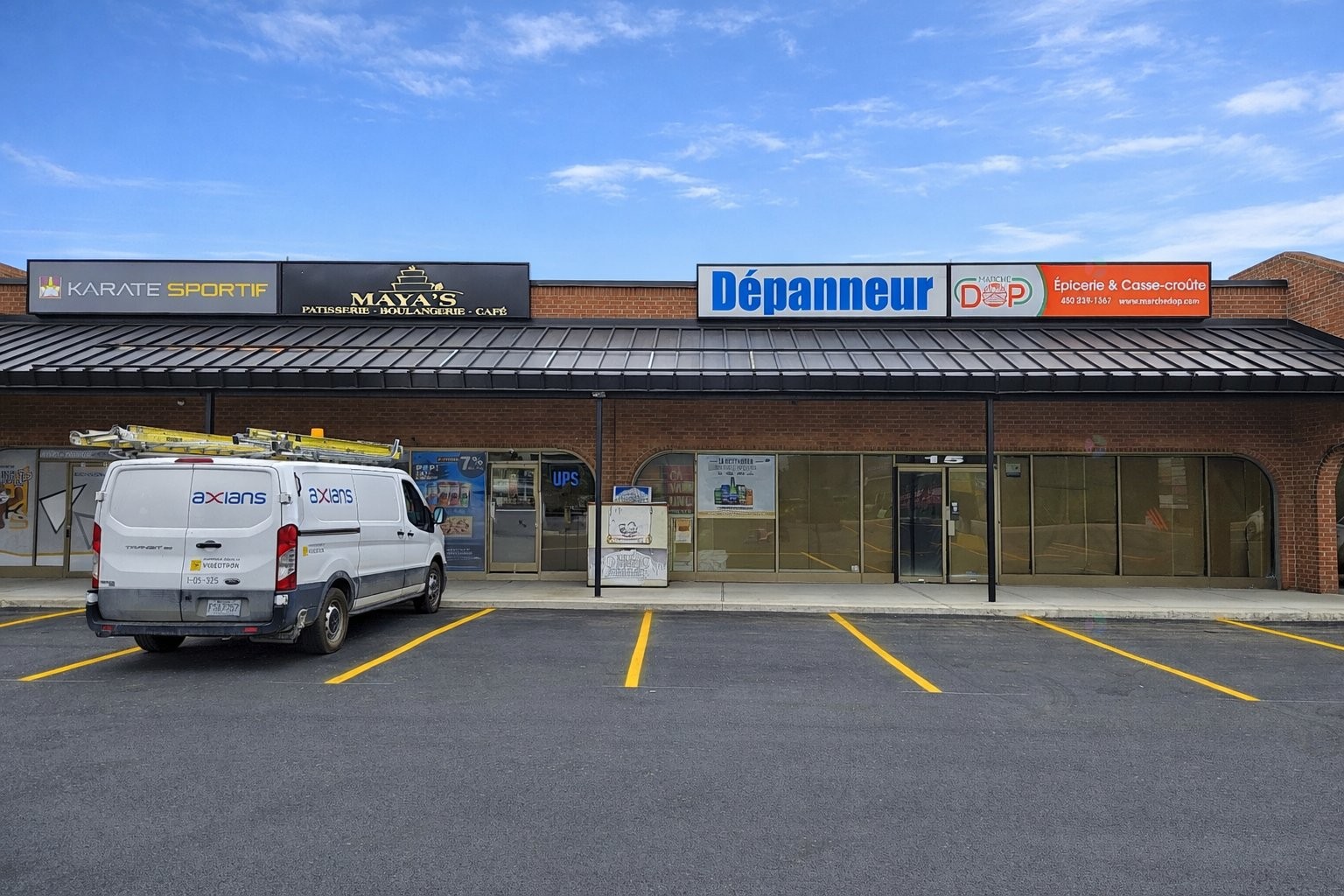 Façade - 13-5555 Boul. Des Laurentides, Laval (Auteuil), QC - Outdoor